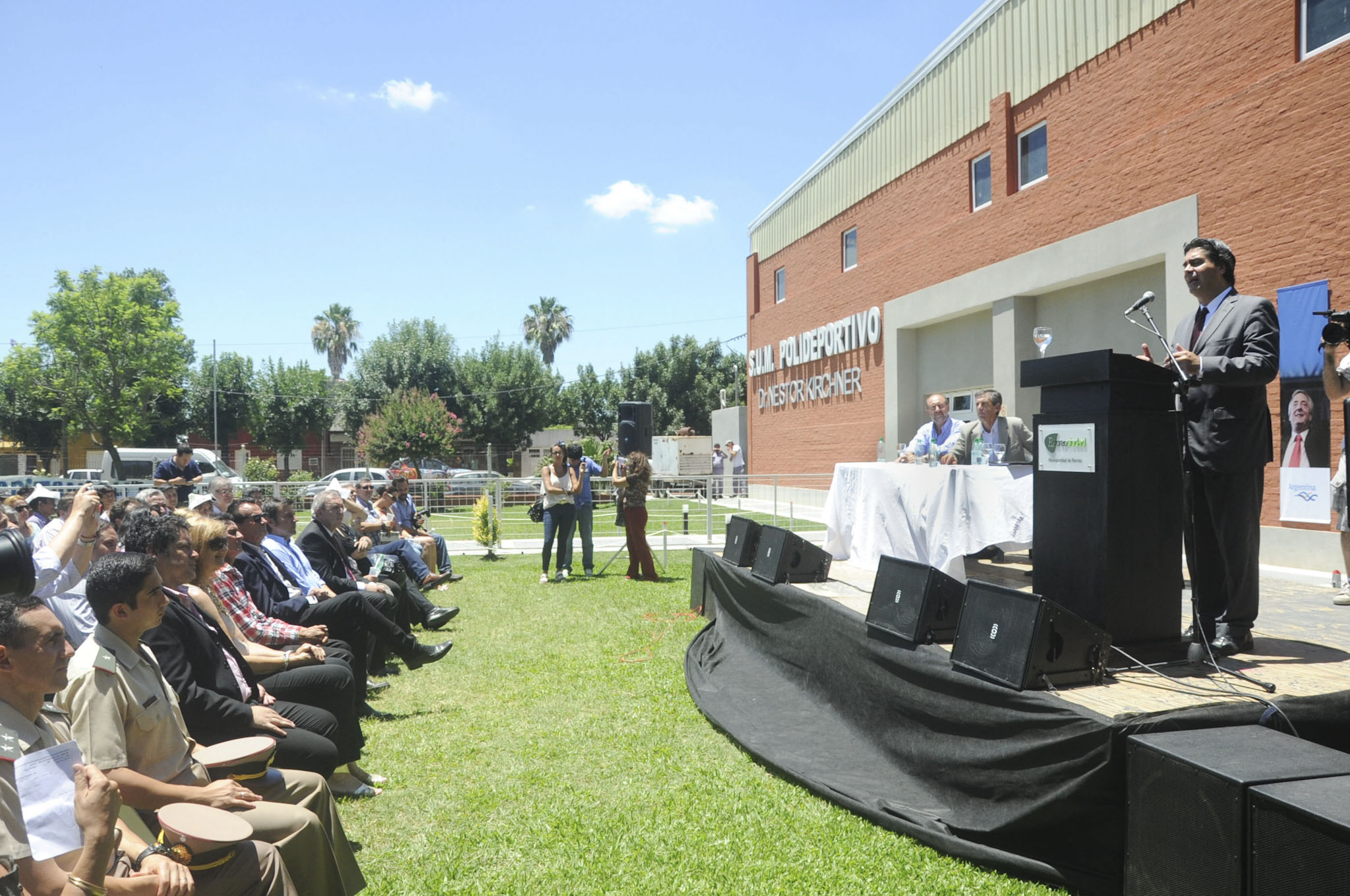 El jefe de Gabinete inauguró obras en Recreo, Santa Fe